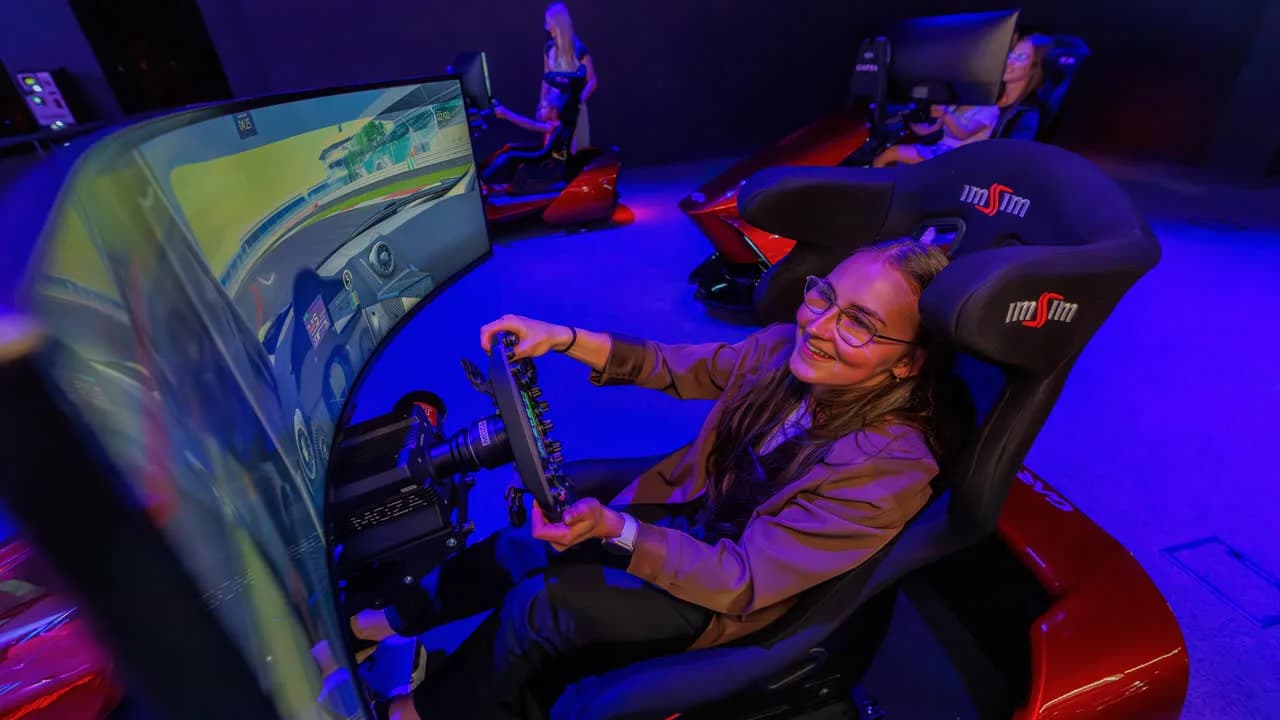 Sim Racing w Querion